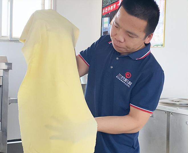 体育竞猜-什么样的干豆腐机可以做果蔬豆皮？(图1)