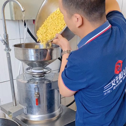 豆腐机隐藏技能大公开：180度3-5分钟豆泡出炉(图2)