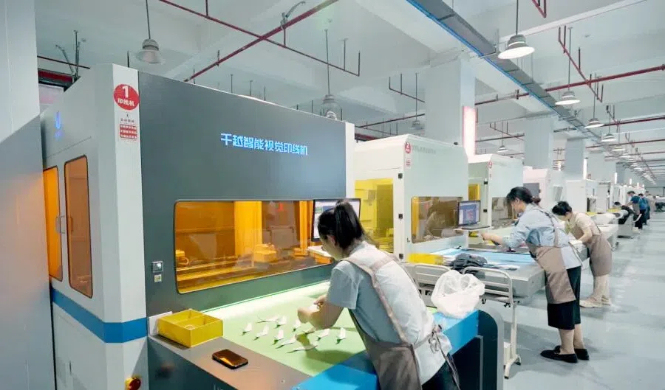 【理响中国·春江水暖鸭先知】一双鞋跑出智造“加速度”(图4)
